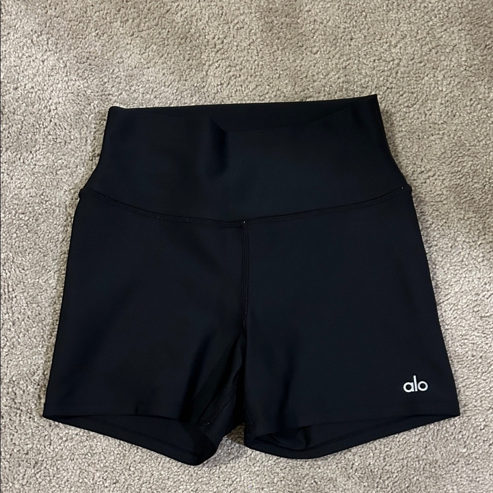 ALO Yoga Women's Black Bike Shorts